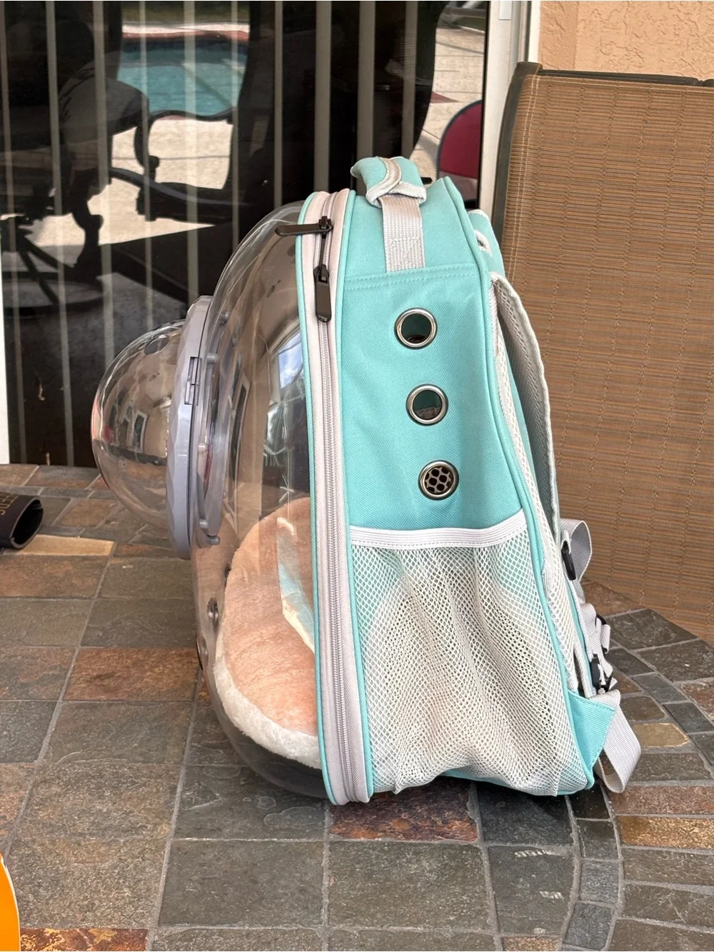 N/A pet carrier